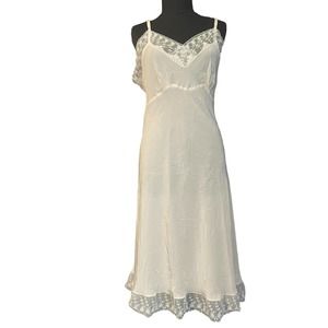 SOLD Vintage Rosalyn Cream Satin and Lace Full Slip - Medium